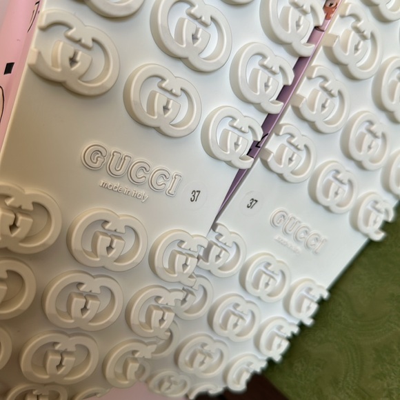 Gucci Angela Nguyen Printed Platform Slide - Picture 8 of 11